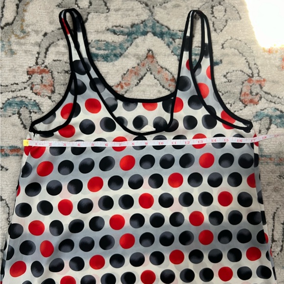 Polls Dot Tank - Picture 3 of 12